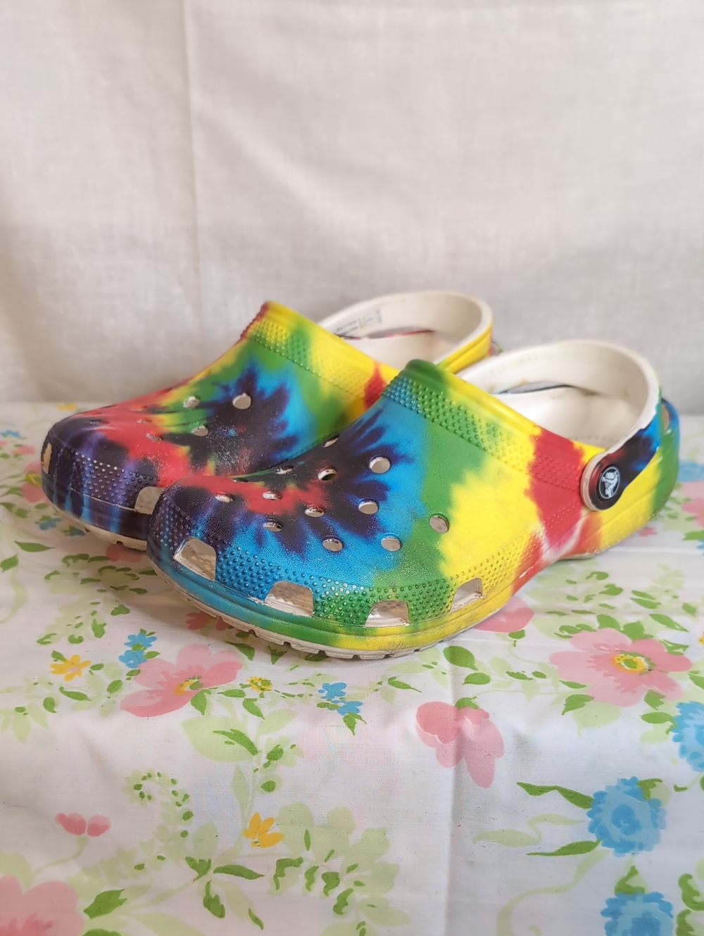 Crocs Classic Clogs 'Tie Dye' womens 9